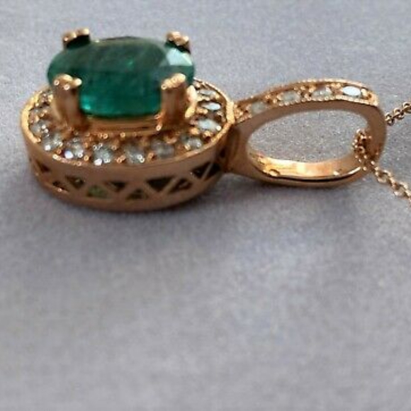 VIDEO!! Beautiful 14KT Rose Gold Emerald Diamond Necklace - Picture 6 of 16